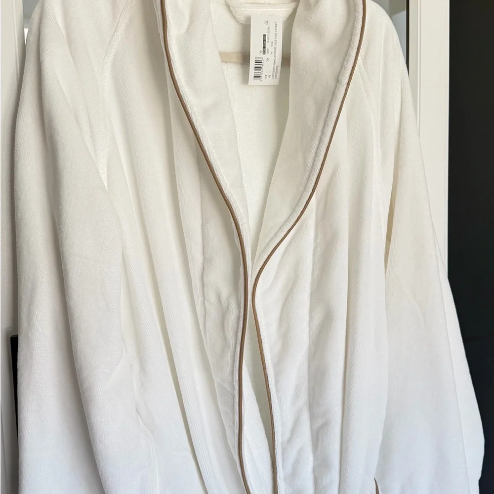 Frette Men’s White Shawl Collar Bathrobe - Picture 3 of 4